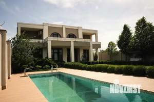 Дом 404м&sup2;, 2-этажный, посуточно, 