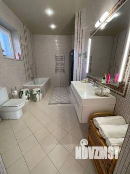 Дом 395м&sup2;, 2-этажный, на длительный срок, 