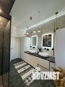 Дом 240м&sup2;, 2-этажный, посуточно, 