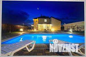 Дом 300м&sup2;, 2-этажный, посуточно, 