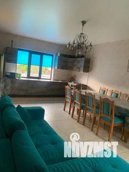 Дом 240м&sup2;, 2-этажный, посуточно, 