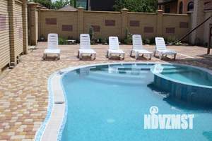 Дом 550м&sup2;, 3-этажный, посуточно, 