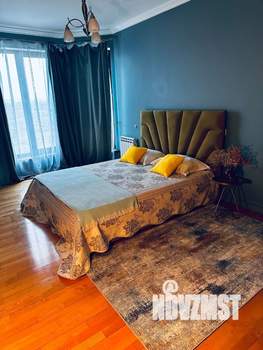 Дом 350м&sup2;, 3-этажный, посуточно, 