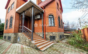 Дом 443м&sup2;, 2-этажный, на длительный срок, 