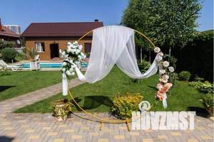 Дом 300м&sup2;, 2-этажный, посуточно, 