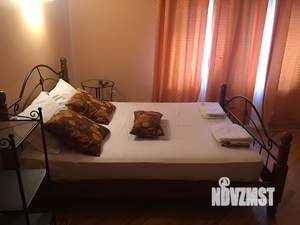 Дом 800м&sup2;, 2-этажный, посуточно, 