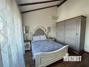 Дом 395м&sup2;, 2-этажный, на длительный срок, 