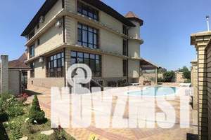 Дом 550м², 2-этажный, посуточно, 
