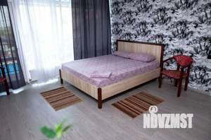 Дом 240м&sup2;, 2-этажный, посуточно, 