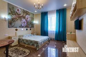 Дом 350м&sup2;, 2-этажный, посуточно, 