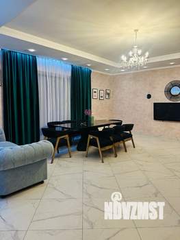 Дом 350м&sup2;, 3-этажный, посуточно, 