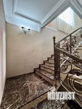 Дом 300м&sup2;, 2-этажный, посуточно, 