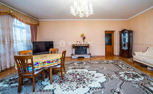 Дом 443м&sup2;, 2-этажный, на длительный срок, 