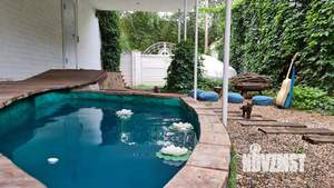 Коттедж 200м&sup2;, 2-этажный, на длительный срок, 