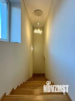 Дом 260м&sup2;, 3-этажный, на длительный срок, 