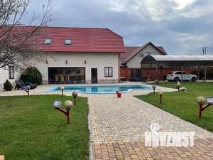 Дом 300м&sup2;, 2-этажный, посуточно, 