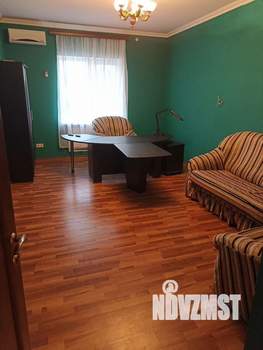 Дом 200м&sup2;, 2-этажный, на длительный срок, 