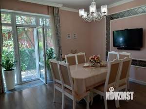 Таунхаус 170м&sup2;, 3-этажный, на длительный срок, 