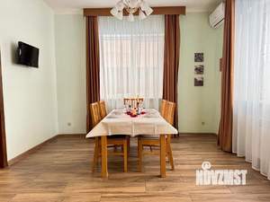 Дом 200м&sup2;, 2-этажный, на длительный срок, 