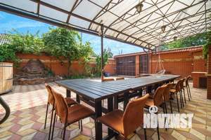 Дом 380м&sup2;, 2-этажный, посуточно, 