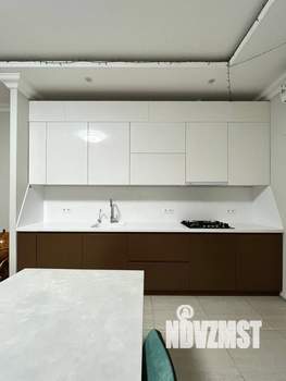 Дом 260м&sup2;, 3-этажный, на длительный срок, 