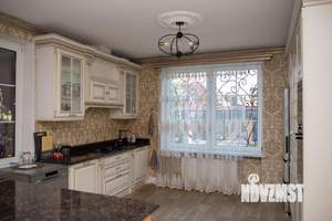 Дом 400м&sup2;, 2-этажный, посуточно, 