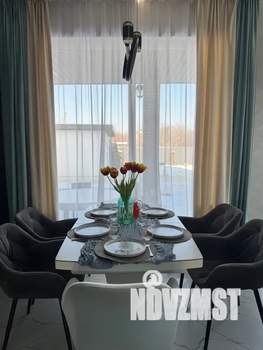 Дом 240м&sup2;, 2-этажный, посуточно, 