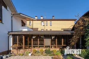 Дом 230м&sup2;, 2-этажный, на длительный срок, 