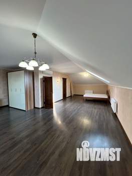 Коттедж 210м&sup2;, 3-этажный, на длительный срок, 