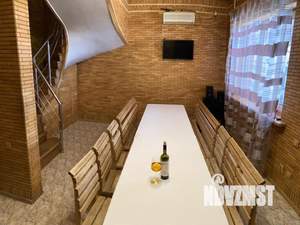 Дом 320м&sup2;, 3-этажный, посуточно, 