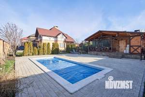 Дом 220м&sup2;, 2-этажный, посуточно, 