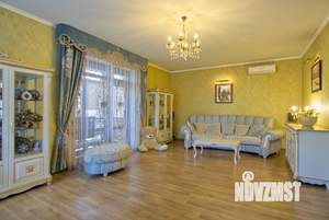 Дом 180м², 2-этажный, на длительный срок, 