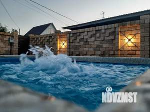 Дом 180м&sup2;, 2-этажный, посуточно, 