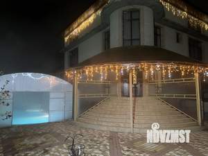 Дом 550м&sup2;, 3-этажный, посуточно, 