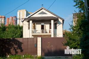 Дом 300м&sup2;, 2-этажный, посуточно, 