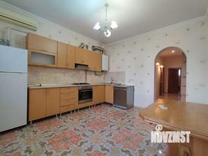 Дом 120м², 2-этажный, на длительный срок, 