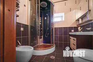 Дом 380м&sup2;, 2-этажный, посуточно, 