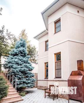 Дом 700м&sup2;, 2-этажный, посуточно, 