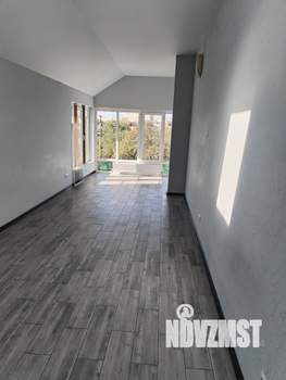 Дом 210м&sup2;, 3-этажный, на длительный срок, 