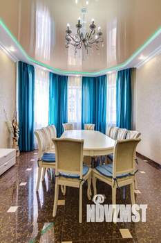 Дом 350м&sup2;, 2-этажный, посуточно, 