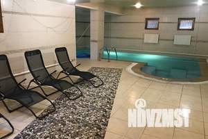 Дом 600м&sup2;, 3-этажный, посуточно, 