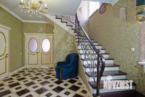 Коттедж 140м&sup2;, 2-этажный, на длительный срок, 