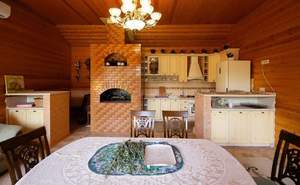 Дом 310м&sup2;, 3-этажный, на длительный срок, 