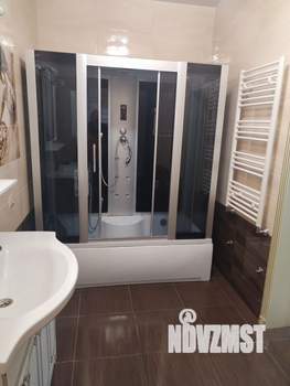 Дом 230м&sup2;, 3-этажный, на длительный срок, 