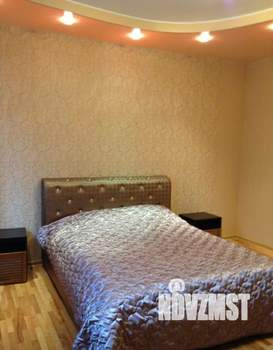 Дом 350м&sup2;, 3-этажный, посуточно, 