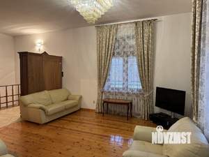 Дом 243м&sup2;, 2-этажный, на длительный срок, 