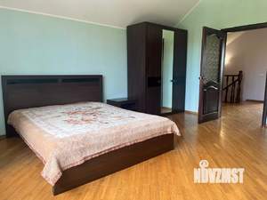 Дом 174м², 2-этажный, на длительный срок, 
