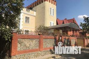 Дом 600м², 3-этажный, посуточно, 