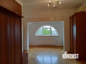 Коттедж 541м&sup2;, 4-этажный, на длительный срок, 