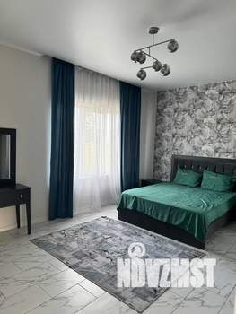 Дом 240м&sup2;, 2-этажный, посуточно, 